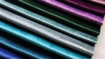 Il tessuto in velluto è ancora popolare?